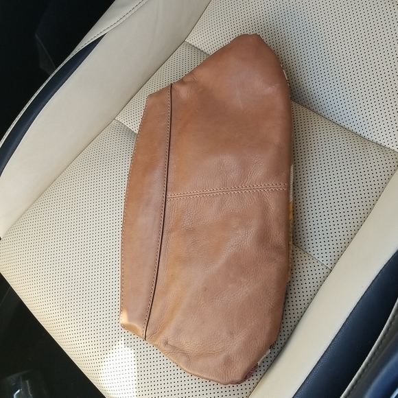 Clutch - Picture 2 of 7